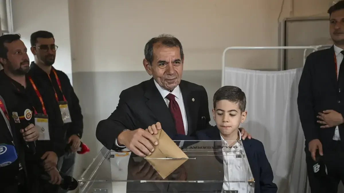 "Qalatasaray"a yeni prezident seçildi