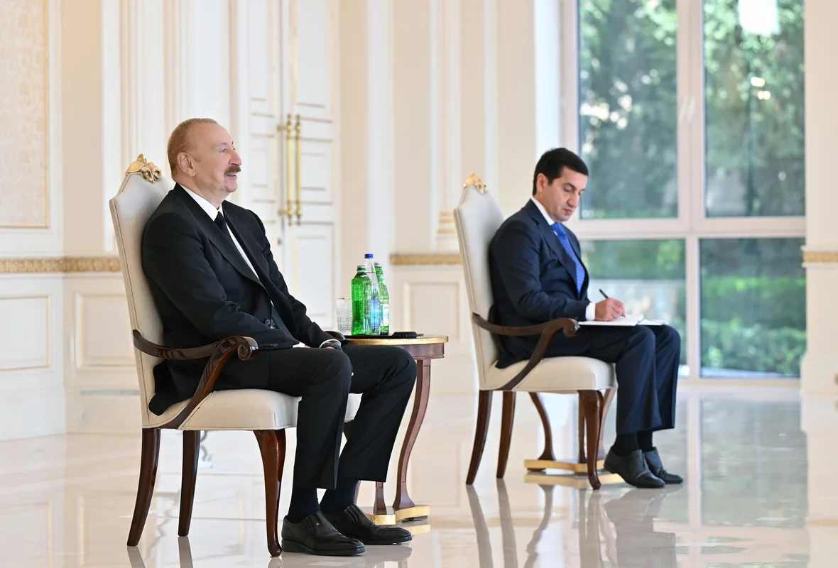 Prezident İrlandiyanın Azərbaycana yeni təyin olunmuş səfirini qəbul etdi - FOTO