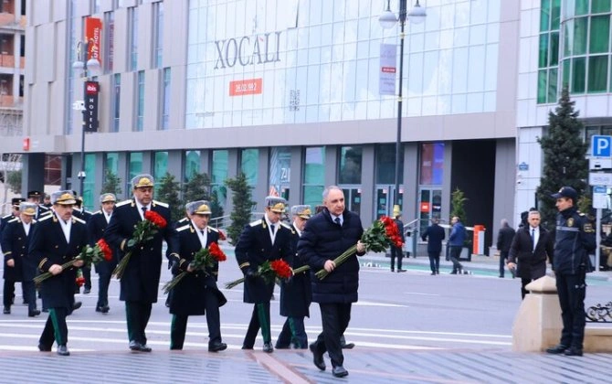 Prokurorluq əməkdaşları Xocalı soyqırımı abidəsini ziyarət etdi - FOTO