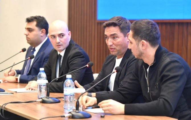 "Azərbaycanlı futbolçuları inkişaf etdirmək istəyirik" - Millinin yeni baş məşqçisi