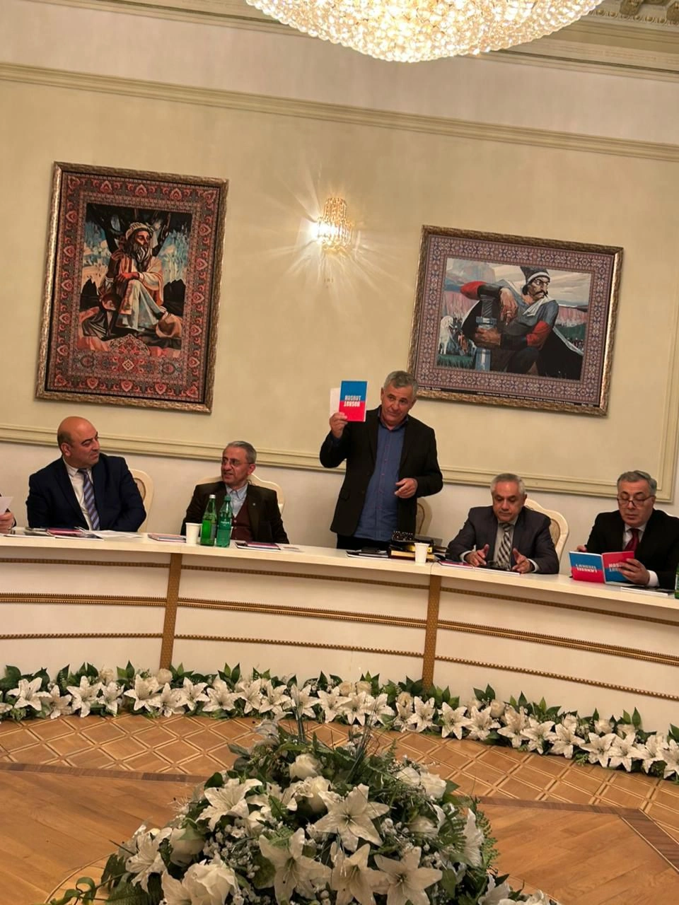 Yazıçı-publisist Emil Nəsirlinin yeni kitabının təqdimatı keçirildi - FOTO