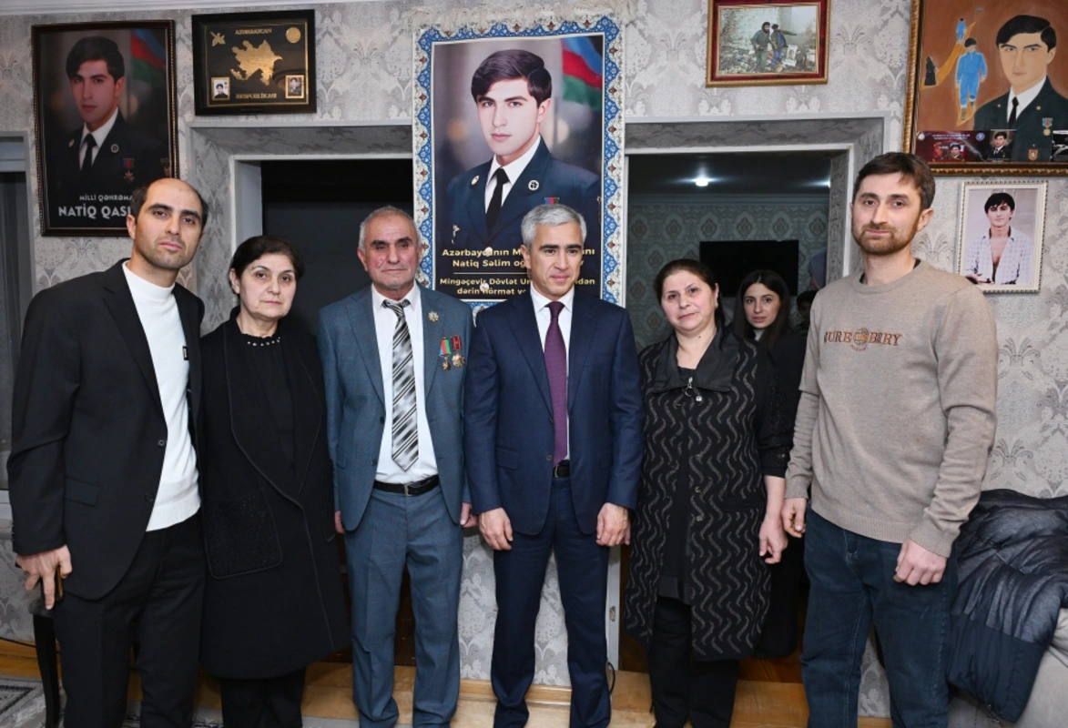 Leyla Əliyeva və Alyona Əliyeva Gəncə Memorial Kompleksini və Milli Qəhrəman Natiq Qasımovun ailəsini ziyarət ediblər - FOTO
