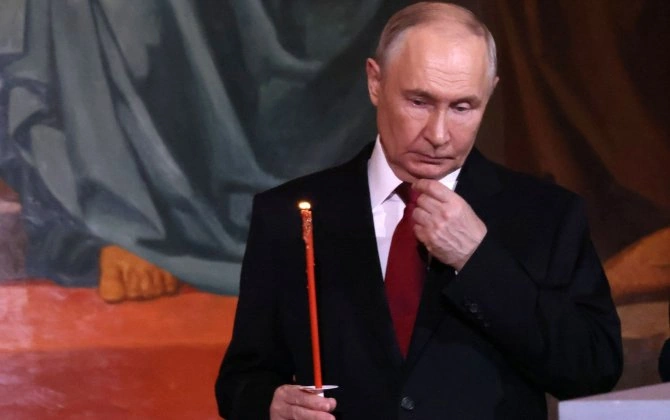 Putin 10 gündür ki, kabinetindən çıxmır...-Elita çevriliş hazırlaya bilər...-"Daily Star"