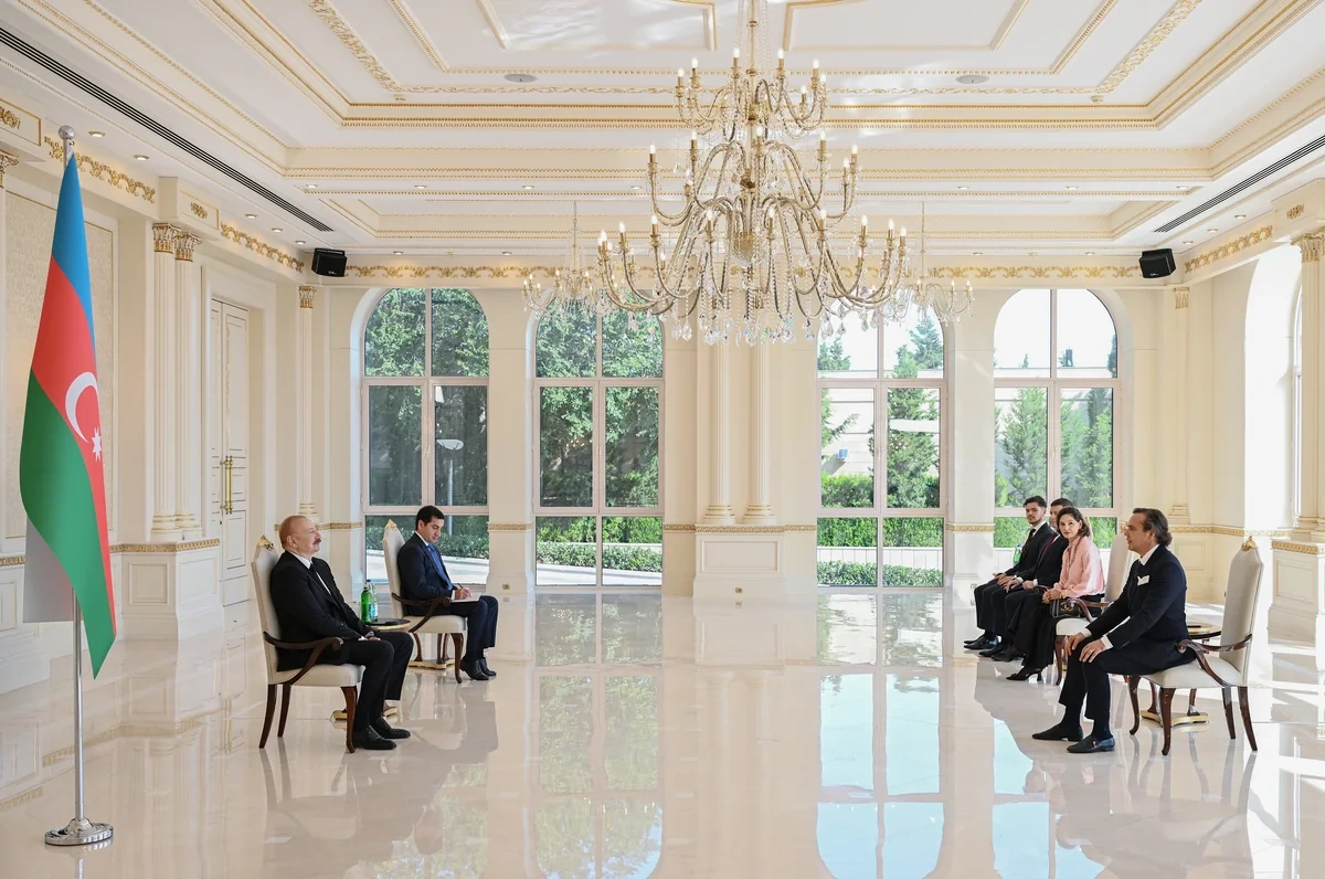 İlham Əliyev Braziliyanın ölkəmizə yeni təyin olunmuş səfirinin etimadnaməsini qəbul etdi - FOTO
