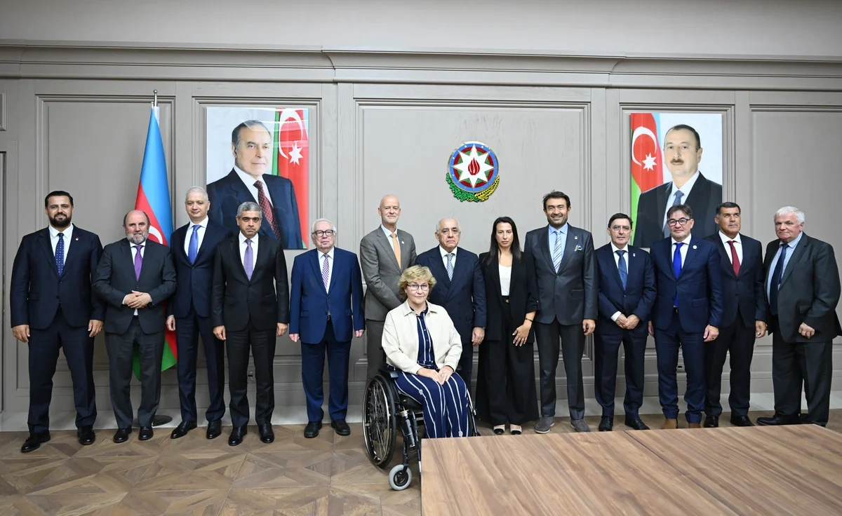 Əli Əsədov beynəlxalq və xarici ölkələrin paralimpiya komitələrinin rəhbər şəxsləri ilə görüşüb - FOTO