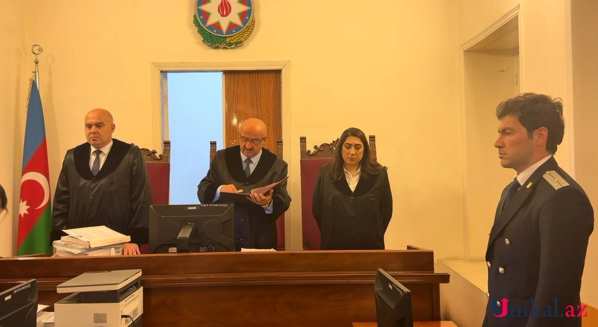 Qardaşını körpəsinin gözü qarşısında 32 bıçaq vuraraq qətlə yetirdi - Cinayət işi