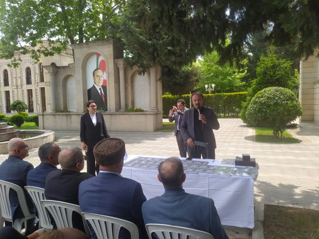 Masallı Kitab Festivalında Əkbər Qoşalının “Seçilmiş əsərləri”nin I cildinin imza mərasimi keçirilib - FOTO