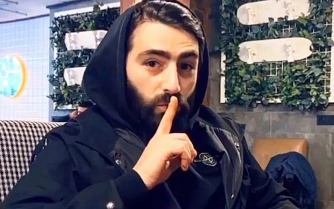 Bütün paylaşımlarını silib 5 il öncəki bu fotosunu saxladı