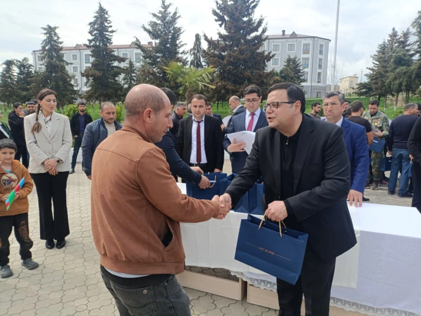Növbəti köç karvanı Xocavənd şəhərinə çatdı, açarlar təqdim edildi - FOTO