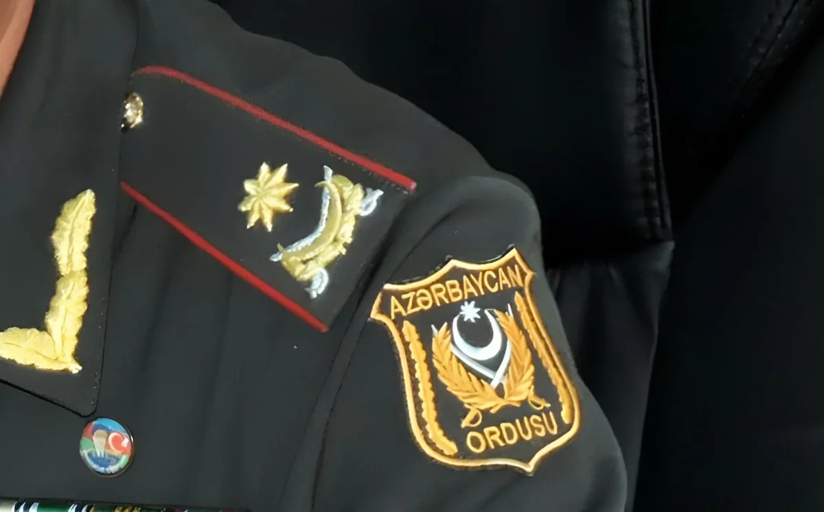 Müdafiə Nazirliyinin 5 hərbçisinə “general-mayor” ali hərbi rütbəsi verilib