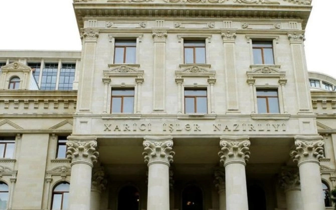 XİN-dən dövlət qulluqçuları ilə bağlı PAYLAŞIM