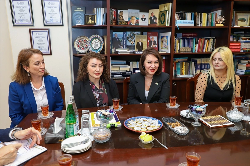 ADU-da “Gələcəyin İngilis Dili (Future English)” layihəsinin yekunlarına həsr olunmuş tədbir keçirilib - FOTO