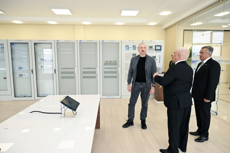 İlham Əliyev “Abşeron” Batareya Enerji Saxlanc Mərkəzinin açılışında iştirak edib - FOTO