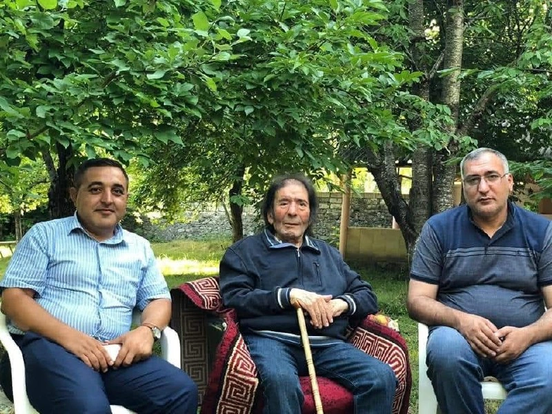 40 ildir dərd qovuran şair: “O uşaq məni odsuz, ocaqsız yandırdı”
