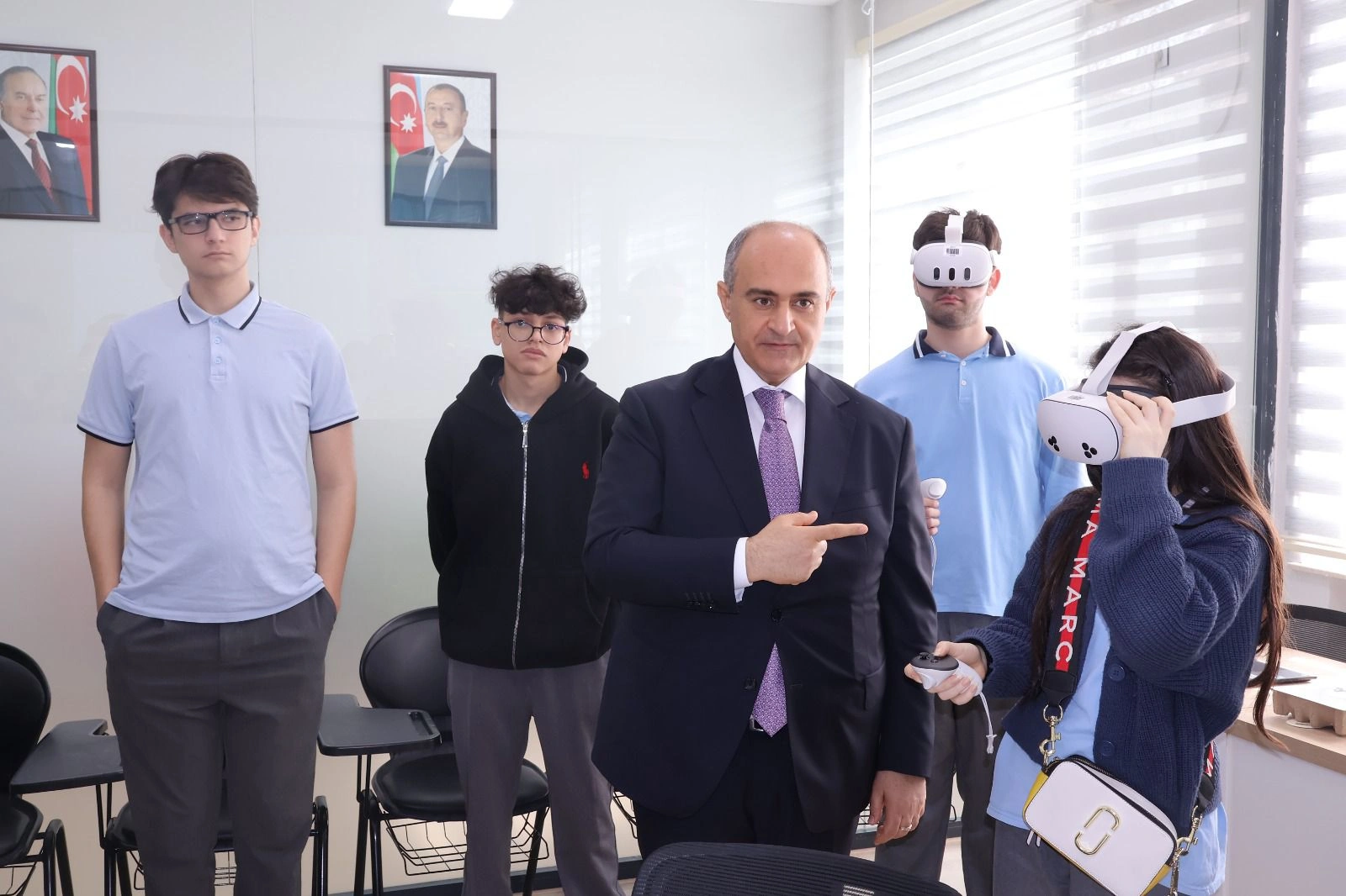 BSU-da abituriyentlər üçün fürsət: maarifləndirici infoturlar başlayıb - FOTO