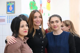 Leyla Əliyeva, Arzu Əliyeva və Alena Əliyeva Bakı şəhəri 5 nömrəli internat tipli xüsusi ümumtəhsil məktəbində olublar - FOTO