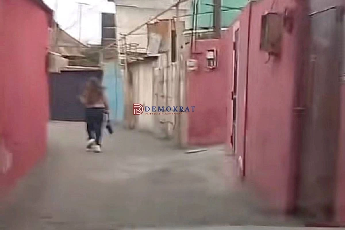 Bakıda taksi sürücüsü qadın müştərini biabır etdi — FOTOLAR
