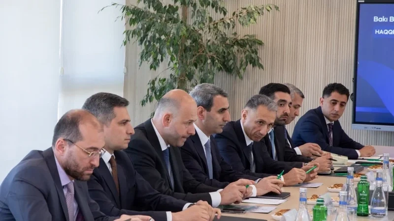Dövlət qurumlarının nümayəndələri Bakı Limanında görülmüş işlərlə tanış olublar - FOTO