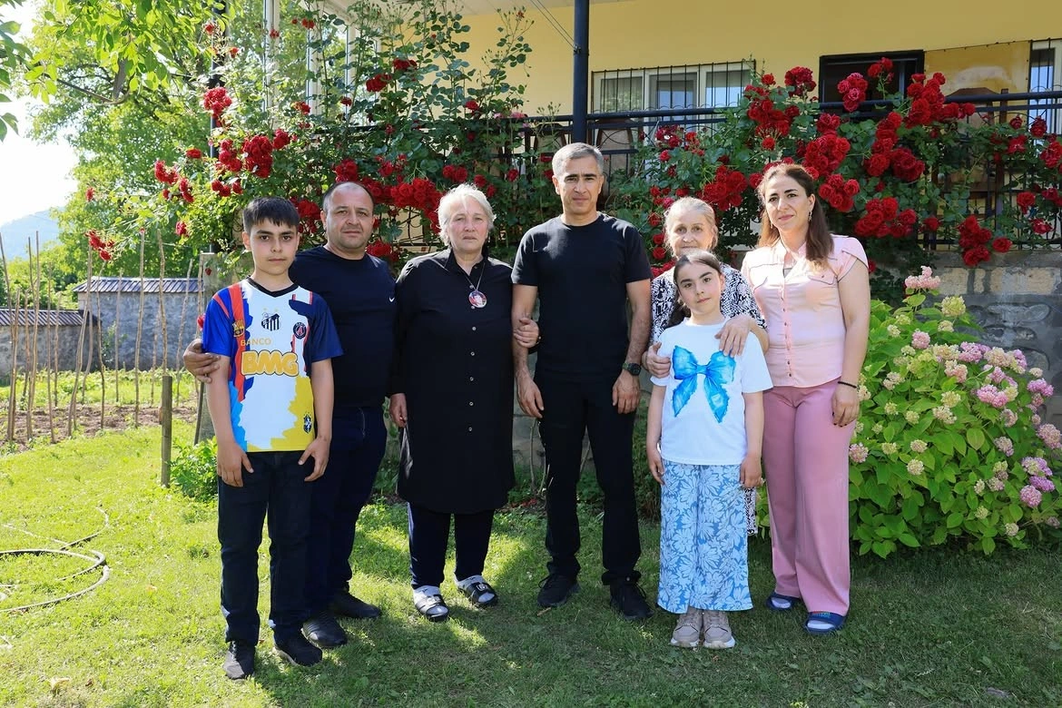Anar Ələkbərov Milli Qəhrəmanın ailəsini ziyarət etdi - FOTOLAR