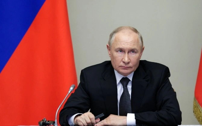 Putin yanacaqla bağlı müşavirə keçirdi