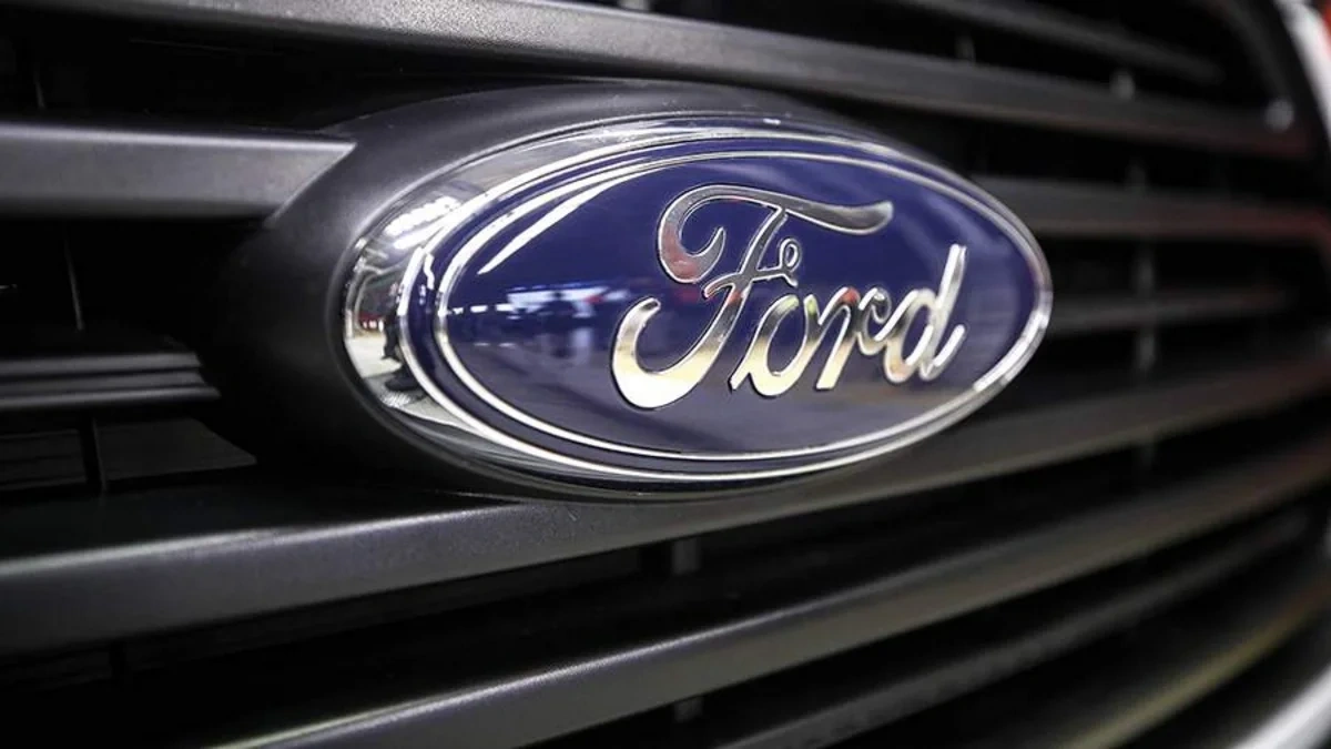 "Ford" ABŞ-də yarım milyona yaxın avtomobili geri çağırır