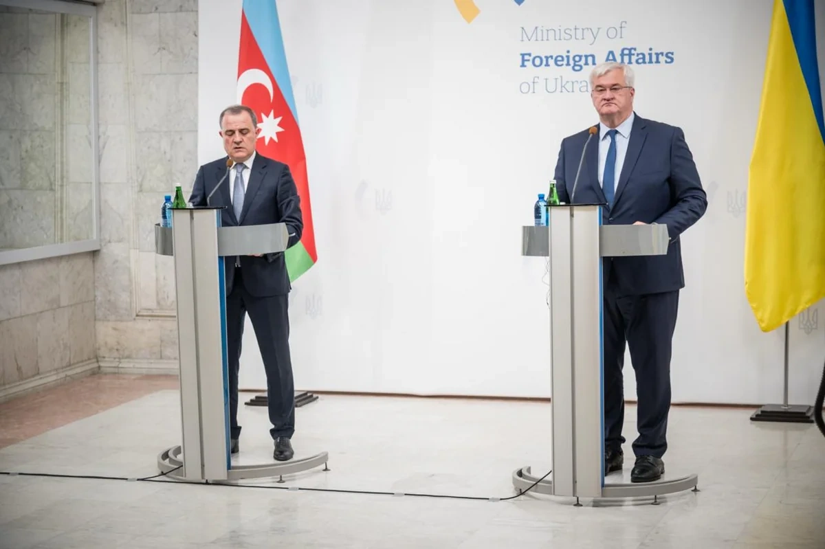 Ceyhun Bayramov: "Zərurət yaranarsa, dost Ukraynaya qaz tədarükündən məmnun olarıq"