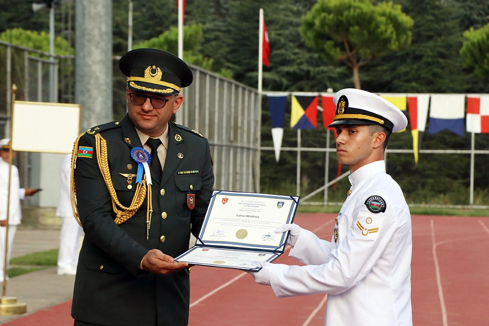 Türkiyədə təhsilini bitirən Azərbaycan Ordusunun hərbi qulluqçularına diplomlar təqdim edildi - FOTO/VİDEO