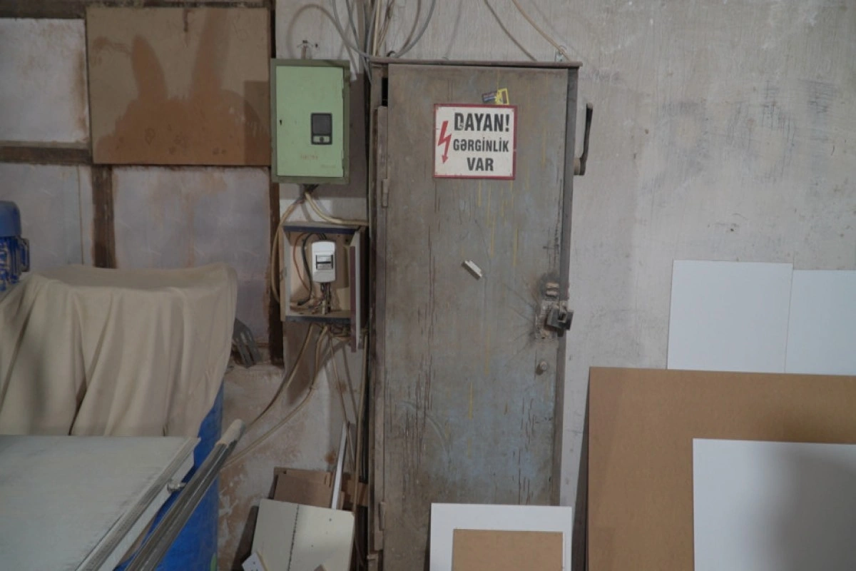 Bakıda mebel sexinin fəaliyyəti dayandırıldı - FOTO/VİDEO