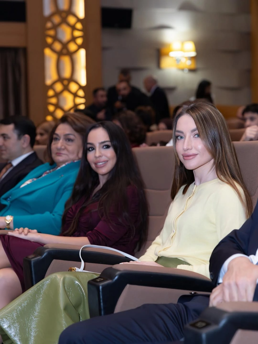 Prezidentin qızı və gəlininin film təqdimatından - FOTO