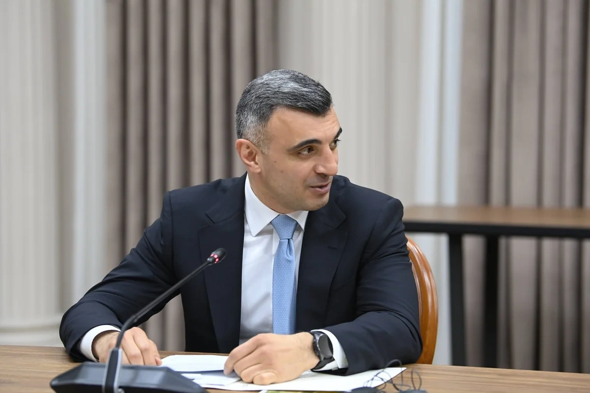 Əli Əsədov TDT-yə üzv ölkələrin mərkəzi bankları Şurasının iclasının iştirakçıları ilə görüşüb - FOTO