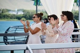 Mehriban Əliyeva Çolpon-Ata şəhərində “Altın-Balalık” sağlamlıq və reabilitasiya mərkəzi ilə tanış olub - FOTO