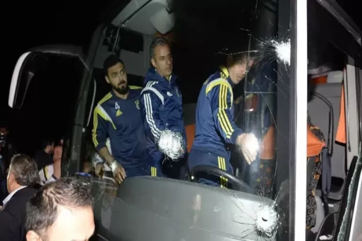 11 il əvvəl “Fənərbaxça”nın avtobusuna hücum edən 5 nəfər TUTULDU