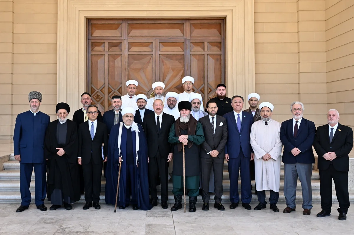 İlham Əliyev Bakıda keçirilən beynəlxalq konfransların iştirakçılarını qəbul etdi - FOTO - YENİLƏNİB