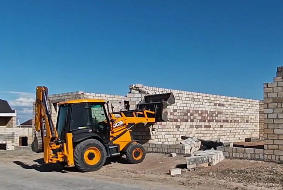 Gəncədə qanunsuz tikintinin qarşısı alındı - FOTO/VİDEO
