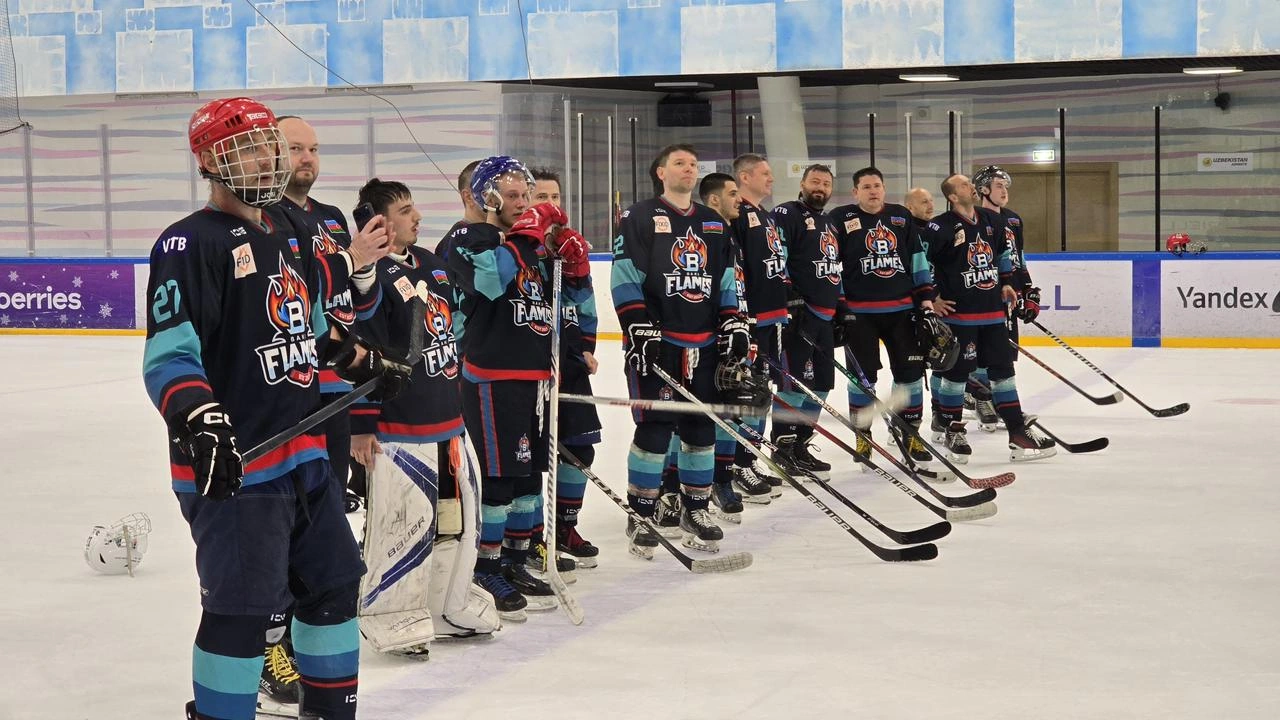Azərbaycan hokkeyində tarixi uğur: “Baku Flames” Daşkənddə fəxri  kürsüyə çıxdı! - FOTO