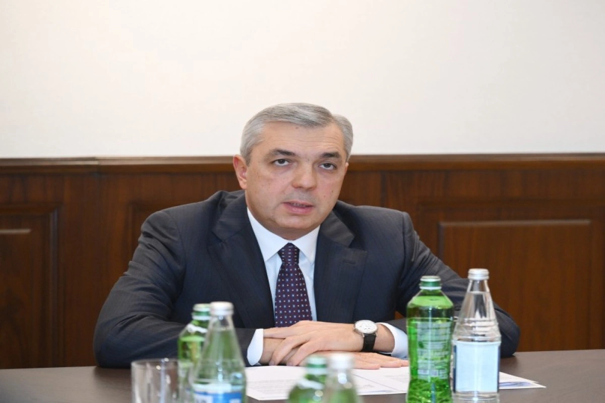Korrupsiyaya qarşı mübarizə üzrə Komissiyasının iclası keçirilib - FOTO