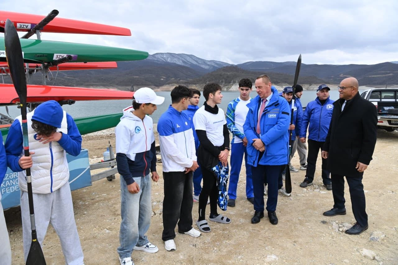 Beynəlxalq kanoe federasiyalarının prezidentləri Sərsəng su anbarına baxış keçiriblər - FOTO