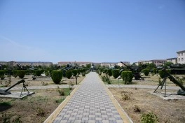 Prezident Naxçıvanda yeni komando hərbi hissələrinə Döyüş bayraqlarının verilməsi mərasimində iştirak edib - FOTO