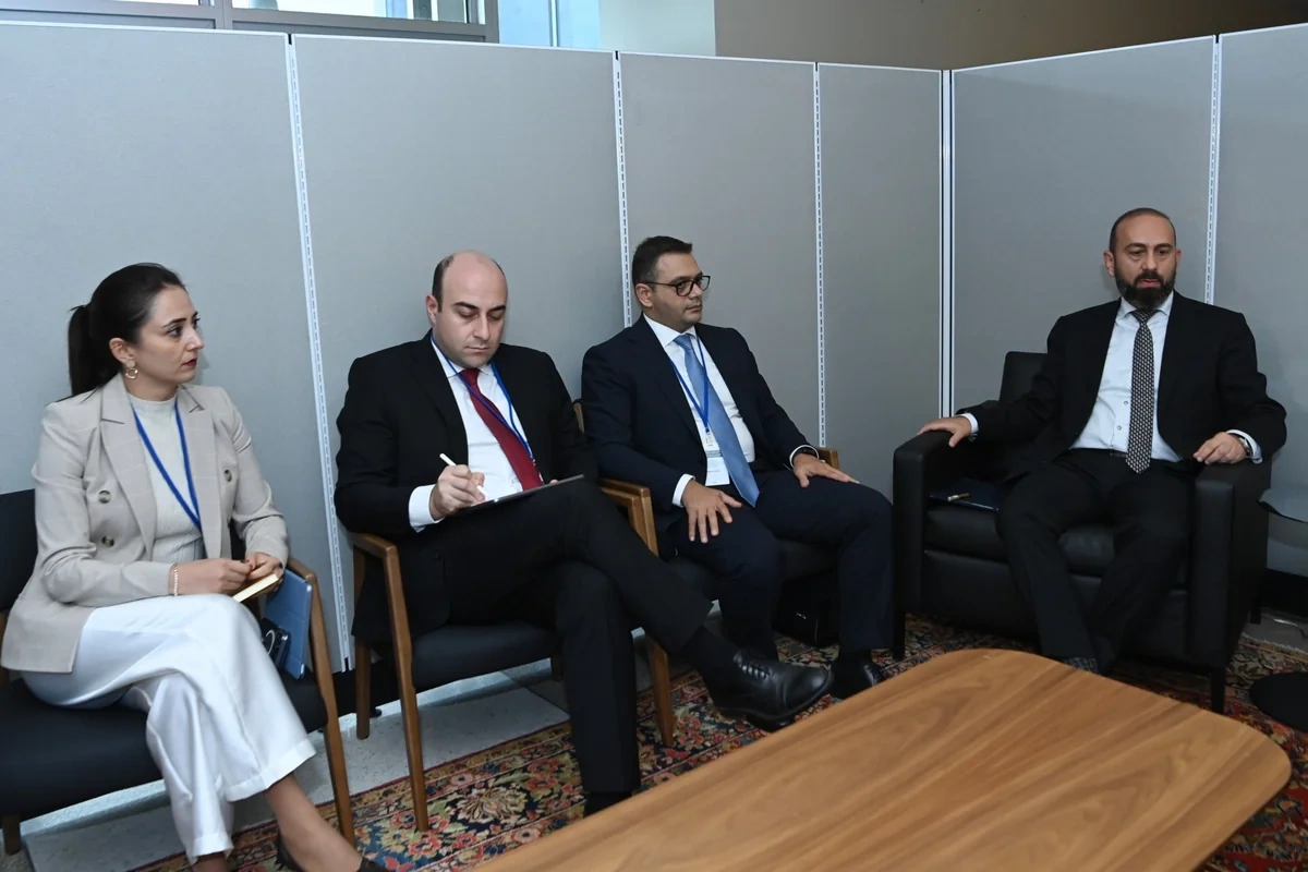 Ceyhun Bayramov Ararat Mirzoyanla nələri müzakirə etdi? - FOTO