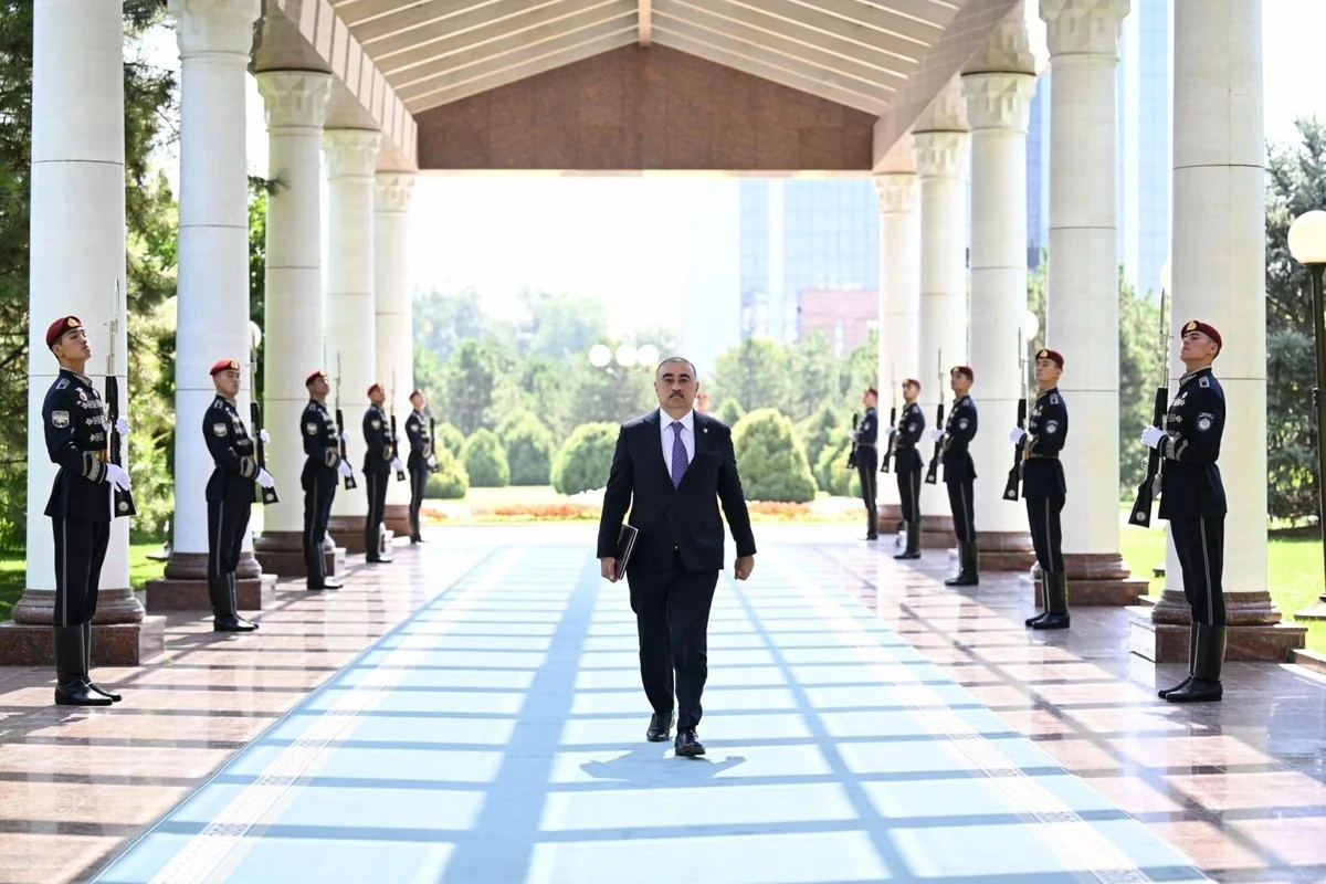 Rəşad Məmmədov etimadnaməsini Şavkat Mirziyoyevə təqdim etdi - FOTO