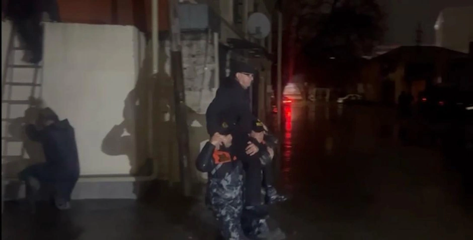 FHN xilasetmə işlərini davam etdirir - FOTO/VİDEO