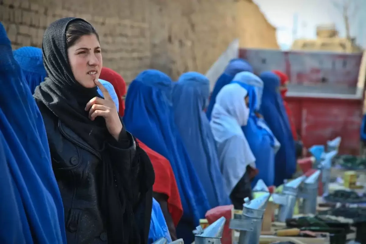 "Taliblər yeni ailə qanunu qəbul etdi: insan haqları təşkilatları həyəcan təbili çalır" - "Hindustan Times"
