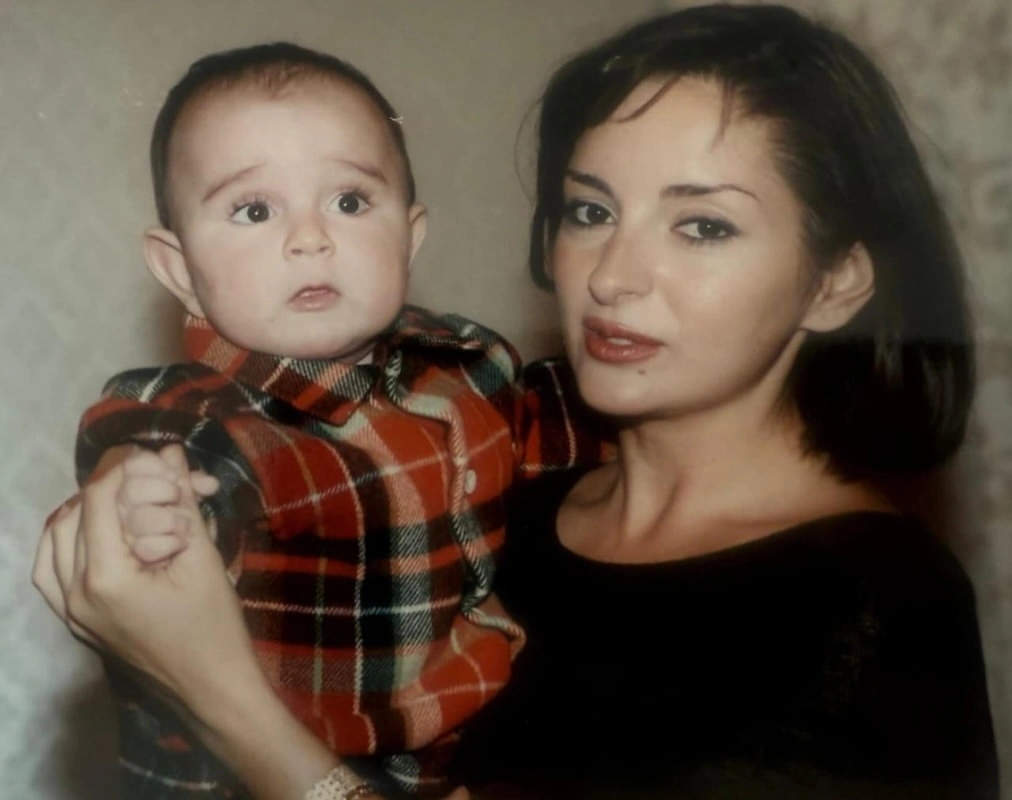 Leyla Əliyeva qardaşını bu şəkillərlə təbrik etdi