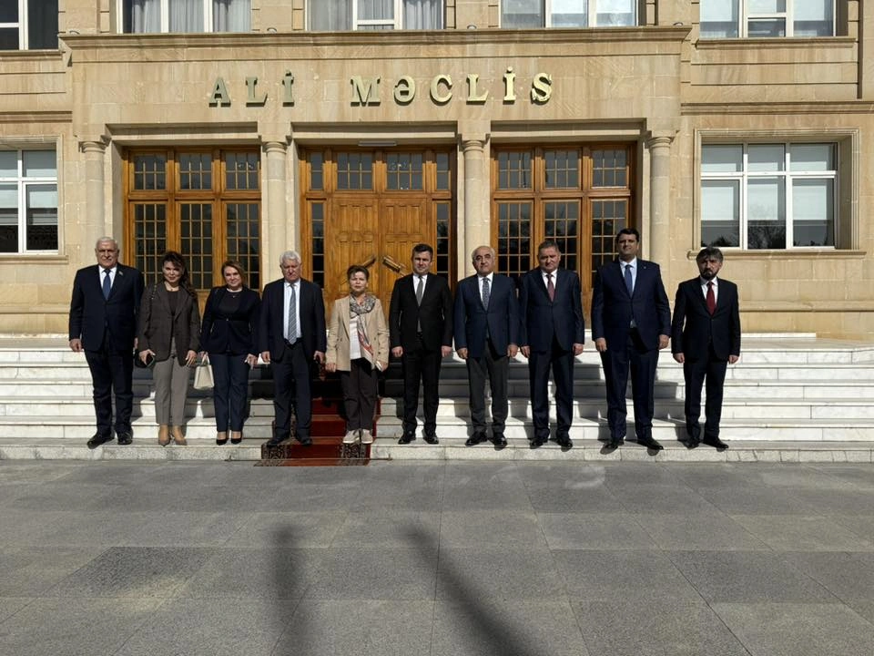 UNEC-in "Elmin populyarlaşdırılması" və “Elm gözəldir: məktəbdən elmə” təşəbbüsü ilə Naxçıvanda silsilə görüşlər keçirildi