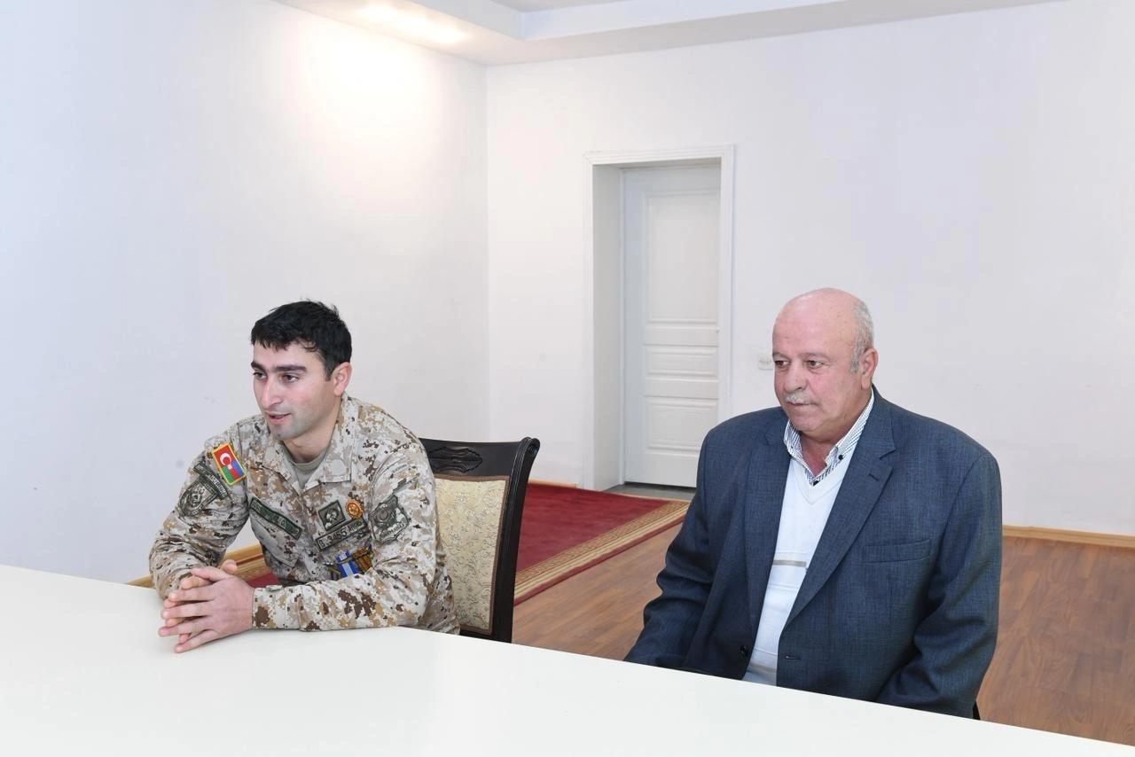 Rövşən Rzayev keçmiş məcburi köçkünlərin müraciətlərini dinlədi - FOTOLAR