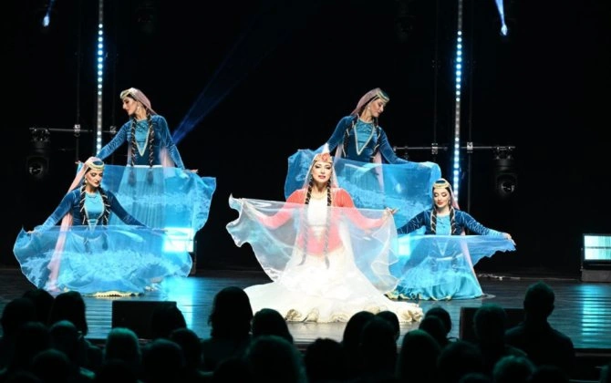Milli rəqs sənətimizin Montrö festivalında təntənəsi - FOTOLAR