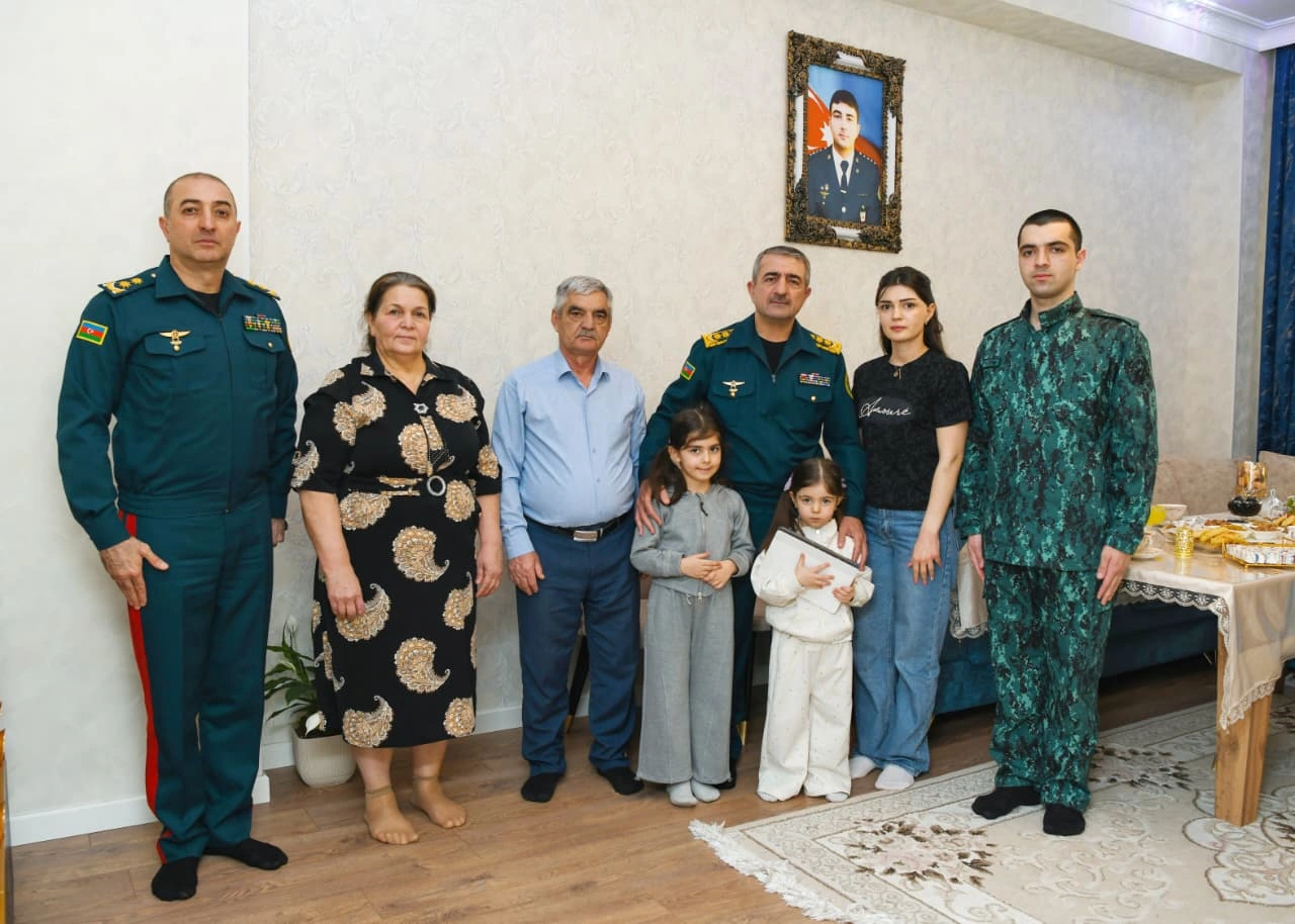 Dövlət Sərhəd Xidmətinin rəhbərliyi şəhid ailələrini ziyarət etdi - FOTOLAR