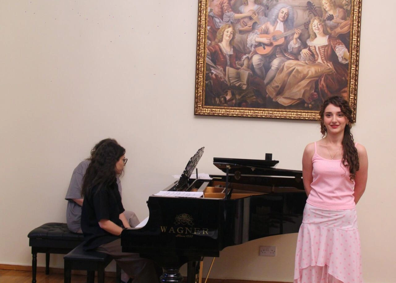 Fidan Hacıyevanın Vokal Məktəbində dünya şöhrətli Tamara İverinin ustad dərsi keçirildi - FOTO/VİDEO
