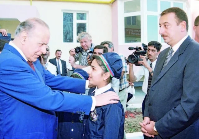 "Mən yer üzündə müəllimdən yüksək ad tanımıram" - Ulu öndərin təhsilə verdiyi müstəsna dəyər - FOTO