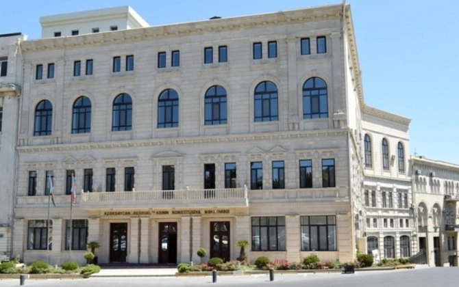 Konstitusiya Məhkəməsi Bakı Apellyasiya Məhkəməsinin müraciəti üzrə qərar verib